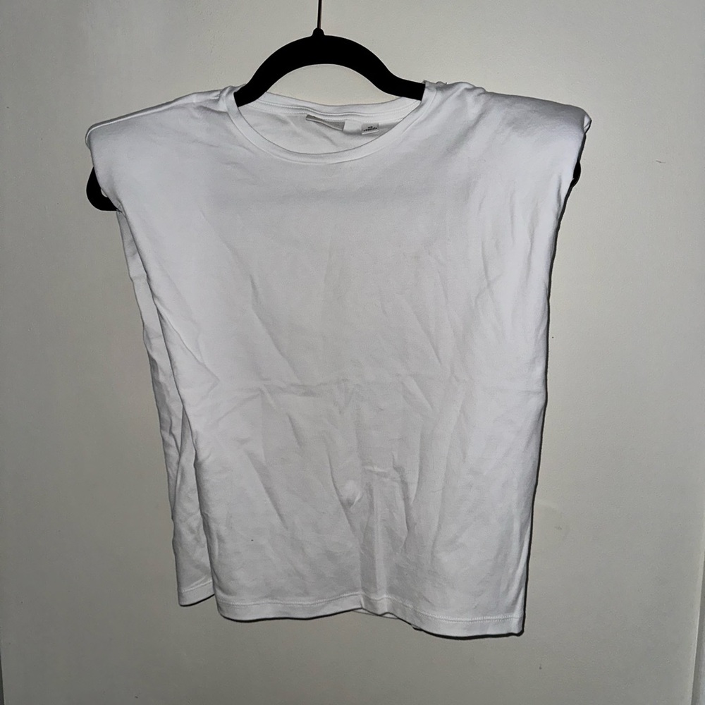 Babaton White T-Shirt with shoulder pads XS